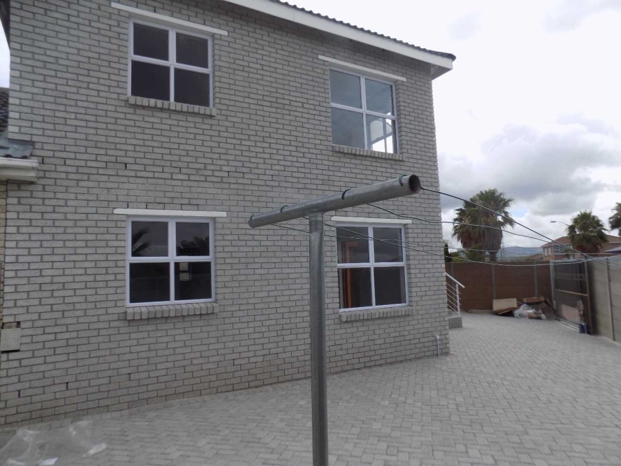 To Let 2 Bedroom Property for Rent in Kuils River Western Cape